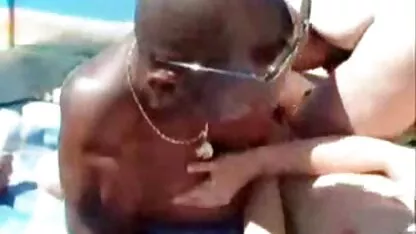 Sexo em grupo russo dois tipos caiu na net fotos xxx e uma jovem morena de luxo