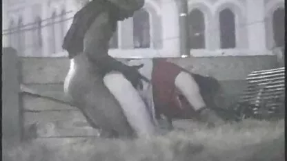 Rapariga loira a flagra xxx desistir do seu amante em frente à Câmara
