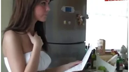 O dono do Pénis grosso para fazer uma recolha com xxx videos flagra morena amuada