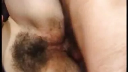 A xxx videos sexo amador beleza tem um esguicho durante o sexo