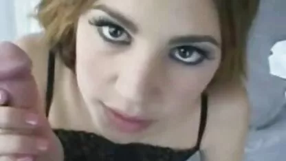 Enquanto uma rapariga porno amador xxxx sob hipnose podia fodê-la