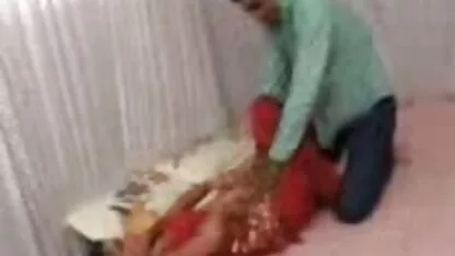 Vagina Rapada loira russa a lamber e bem fodida no xxx fotos caseiras chão