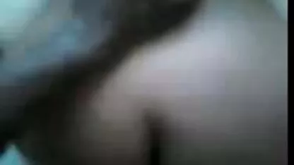 Morena a videos amadores xxx foder no sofá com uma massagista e o namorado