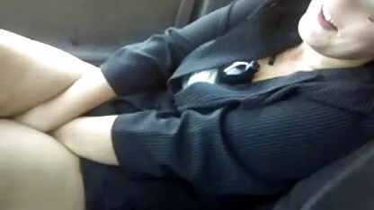 Um devedor loiro outro cumpre os xxxsexoamador seus deveres no sexo em grupo
