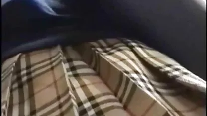 A cabra branca x vídeo pornô amador a abrir as pernas à frente do amante negro