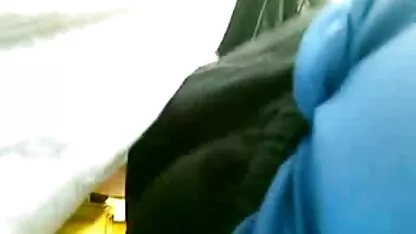 O casal estava vigorosamente a fazer amor no xxx vídeos amadores jardim na primeira reunião.
