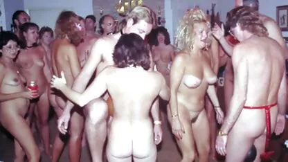 Stripper no comboio da câmara e gravar pornor amador xxx filmes eróticos