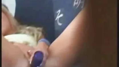 Um videos xxx amador homem de sorte a foder no rabo duas morenas com seios grandes