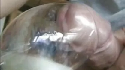 Artista da foto porno caiu na net Rússia requer o lançamento de sexual para manter a inspiração