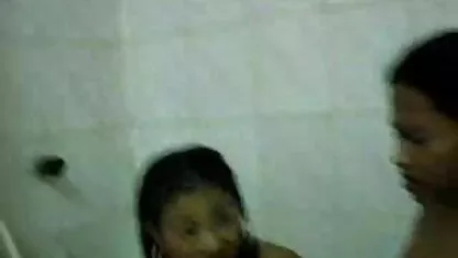 Paixão Anissa Kate é fodida pela gay amador xxx piscina