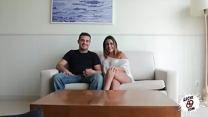 A loira concordou filmes xxx amadores em foder o cu