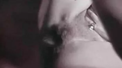 Eles x vídeo pornô amador chamaram um vizinho da Virgem e, juntos, privaram os inocentes.