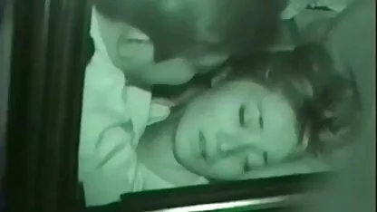 Um bom companheiro tentou fazer um trabalho de pés xxxamadoras no alpendre do Palácio