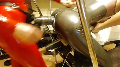 Sexo Anal com uma jovem russa na cama larga amador porno xxx