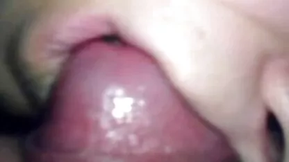 Raparigas a mostrarem Seios pequenos e a começarem a masturbar-se com videos xxx amadoras Rata peluda na mesa