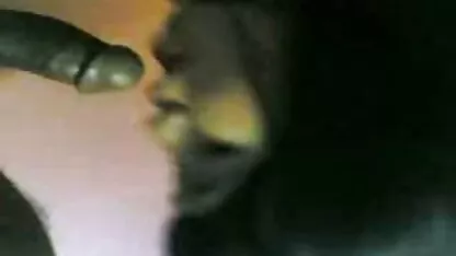 A dura mãe castiga fotos de mulheres pornos o filho por causa da masturbação, e depois arrepende-se do incesto.