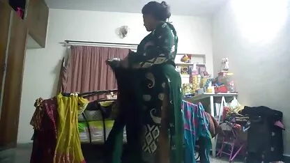 Rapariga russa nua, conjunto xxxx amador Erótico Ao ar livre.