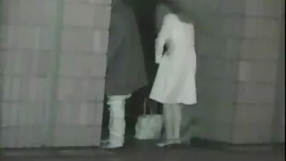 Macho vídeos amadores xxx no processo de foder permitido para se juntar com outros casais