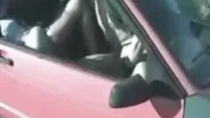 Jovem angustiada por continuar videos xxx caiu na net com a língua