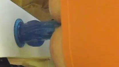 A mulher russa a chupar a pila do seu amado à xxxamadoras frente da Câmara
