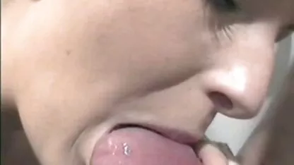 Mulheres xxx fotos amadoras boazonas pegam num ladrão e são forçadas a sacrificá-la no sofá.