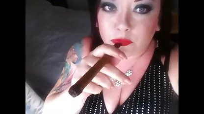 O homem entra videos de sexo amador xxx na loira no buraco anal