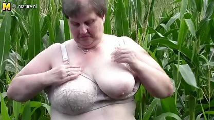 Casais russos apaixonados envolvidos numa relação sexual em amadoras brasileiras xxx frente à Câmara
