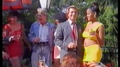 O idiota do krala meteu-se entre os xxx videos amadores brasileiros seios e a vagina fechada.